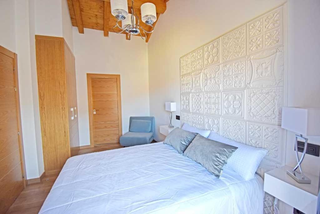 Casa Rural La Cueva Del Agua Фуэнтетоба Экстерьер фото